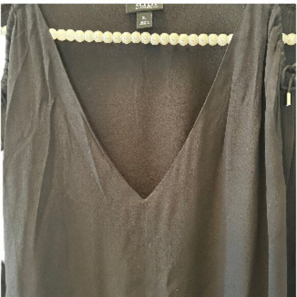 V-Neck Tie Sleeve Black Top - a.n.a.  XL - Picture 3 of 7